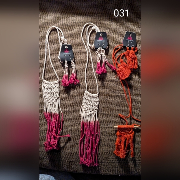 paparazzi Jewelry - Paparazzi Jewelry - 3 SETS - Necklace And Earrings